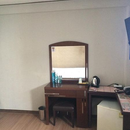 Yegrina Motel Nonsan Bagian luar foto